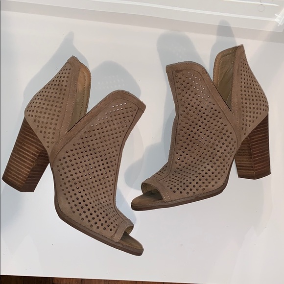 Larise bootie from Lucky Brand - Picture 5 of 8